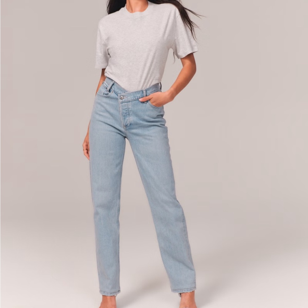 Abercrombie & Fitch Dad Fit Blue Jeans